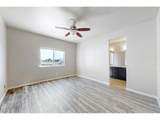 426 Ash St - Photo 16