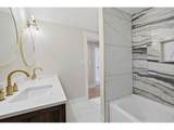 2938 Glendevey Dr - Photo 24