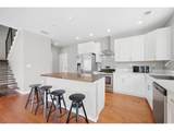 838 Myrtle St - Photo 9
