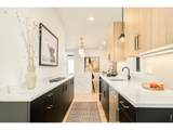 2485 Oak St - Photo 10