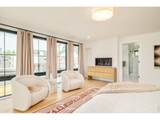 2485 Oak St - Photo 17