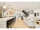2485 Oak St - Photo 2