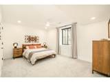 2485 Oak St - Photo 33