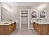1601 Meadowaire Dr - Photo 18