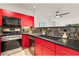 836 Walnut St - Photo 11