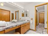 836 Walnut St - Photo 14