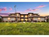 914 Schlagel St - Photo 1