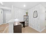 914 Schlagel St - Photo 16