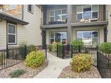 914 Schlagel St - Photo 2