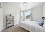 914 Schlagel St - Photo 23
