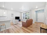 914 Schlagel St - Photo 4