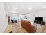 914 Schlagel St - Photo 8