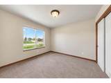 6886 Sumner St - Photo 12