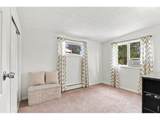 1654 Perry St - Photo 17