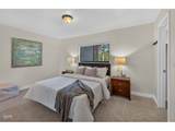 695 Manhattan Dr - Photo 17