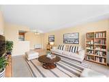 421 Howes St - Photo 5