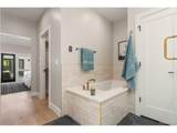 2552 Alameda Ave - Photo 26