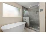 1318 Perry St - Photo 23