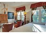 204 F St - Photo 4