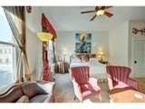 204 F St - Photo 7