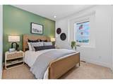 745 Stillwell Ave - Photo 32