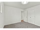 1590 Oak Pl - Photo 20