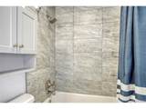 935 Pennsylvania St - Photo 16
