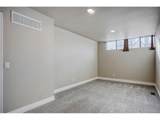 935 Pennsylvania St - Photo 18