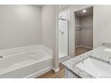 2240 Christina St - Photo 13