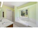 959 Pond Side Dr - Photo 18