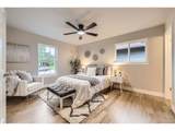 1010 Ash St - Photo 14