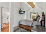 2028 Redhill Rd - Photo 19