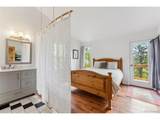 2028 Redhill Rd - Photo 28