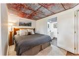 2028 Redhill Rd - Photo 37