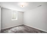 530 Everett St - Photo 32
