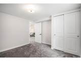 530 Everett St - Photo 33