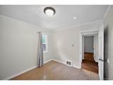 1124 Perry St - Photo 18