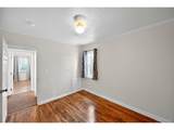 1124 Perry St - Photo 19