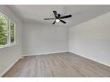 1130 Clinton St - Photo 11
