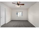 5850 Ceylon St - Photo 15