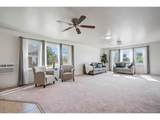 1284 Thompson St - Photo 5