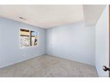 551 Crestline Cir - Photo 18