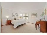 2324 Meadows Ln - Photo 10