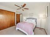 2324 Meadows Ln - Photo 16