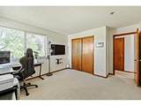 2324 Meadows Ln - Photo 18