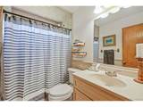 2324 Meadows Ln - Photo 21