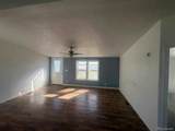 823 7th St - Photo 2