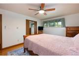 1045 Cody St - Photo 22