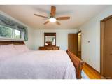 1045 Cody St - Photo 23