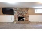 1045 Cody St - Photo 35